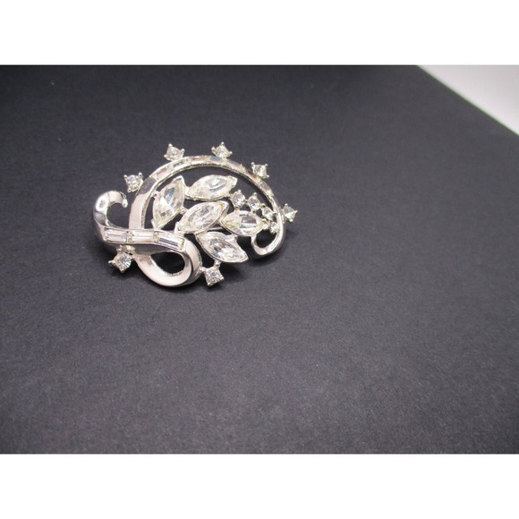 Vintage Trifari Alfred Philippe Silvertone Clear Rhinestone Spray Ribbon Brooch - Picture 7 of 9
